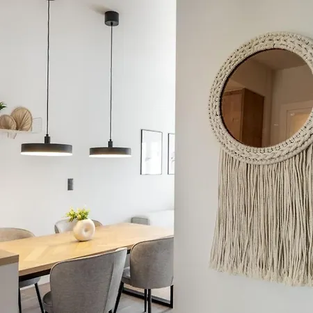 Appartement Bask - Glamorous 2 Bedroom In